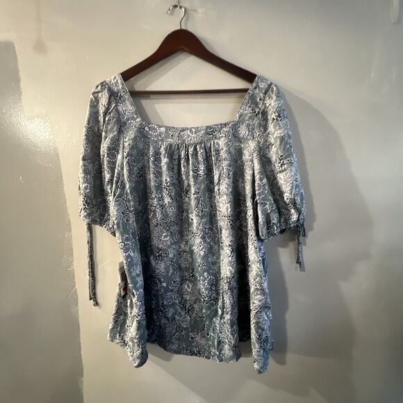 Angels Forever Young Brand  Women’s Top Plus Size 1X Floral Vine Pattern Blouse - Picture 3 of 11